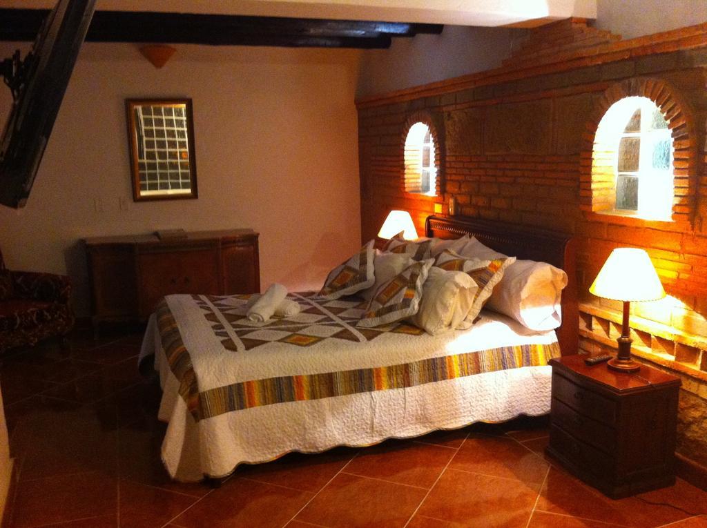 Hotel Los Frayles Вілья-де-Лейва Номер фото